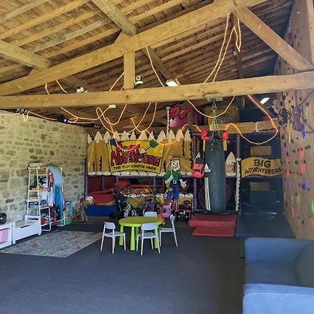 Holiday home Bonne Chere, Family Friendly With Pool Lps Malguenac