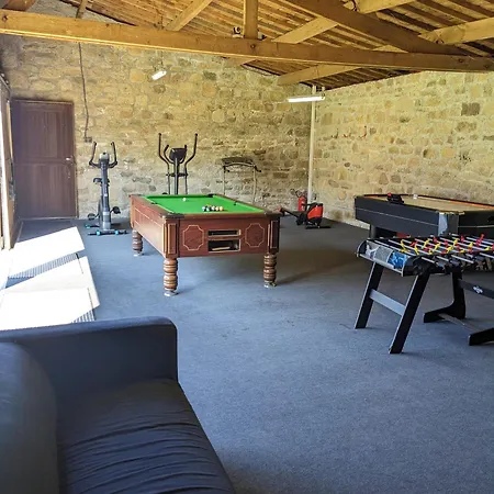 Bonne Chere, Family Friendly With Pool Lps